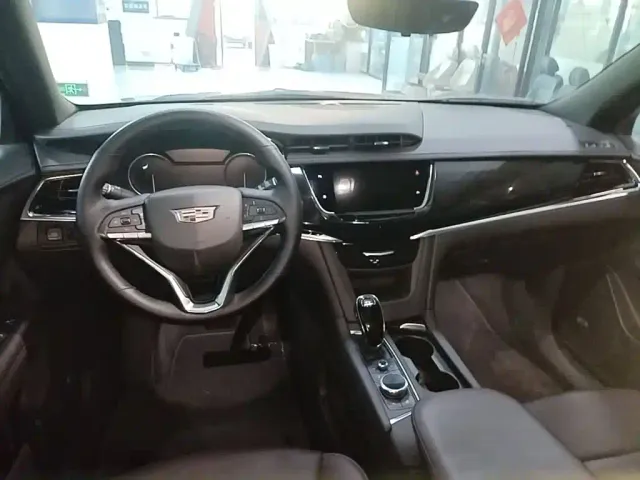 Cadillac XT6 — Фото автомобиля 9