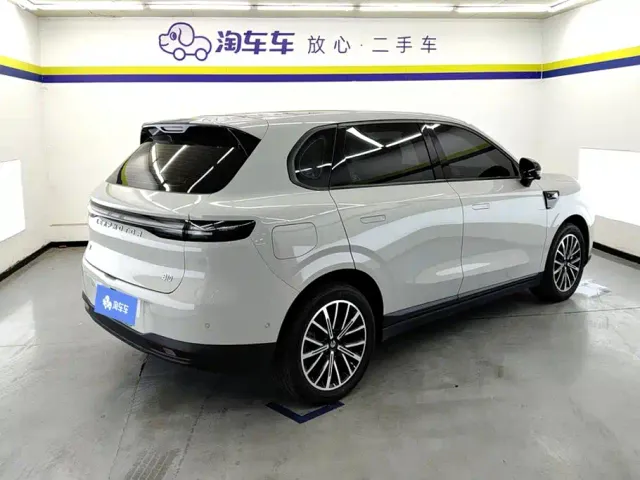 Leapmotor B10 — Фото автомобиля 3