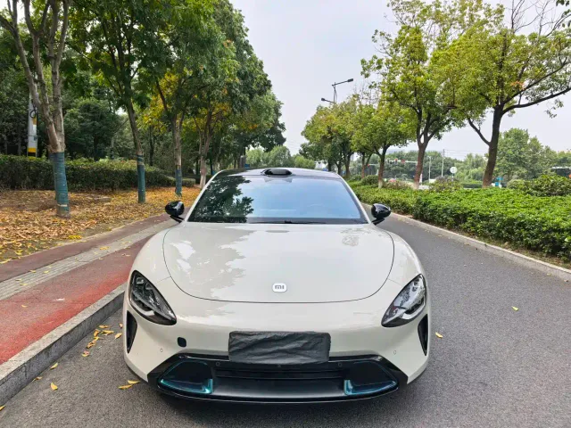 Xiaomi SU7 — Фото автомобиля 2