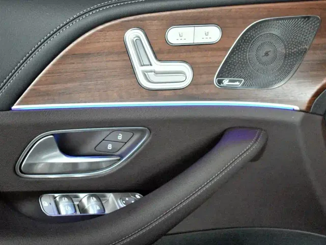 Mercedes-Benz GLS-Class — Фото автомобиля 10
