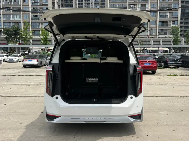 GAC Trumpchi M8 — Фото автомобиля 24