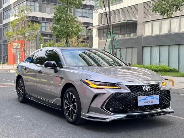 Toyota Avalon — Фото автомобиля 3