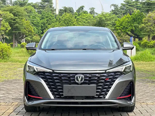 Changan Eado — Фото автомобиля 2