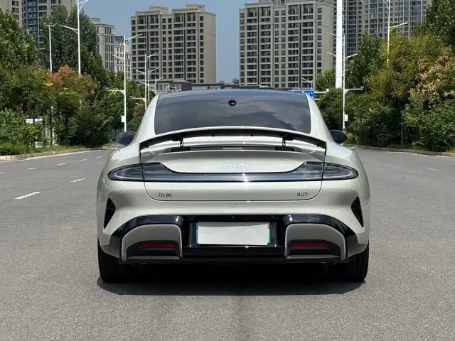 Xiaomi SU7 — Фото автомобиля 8