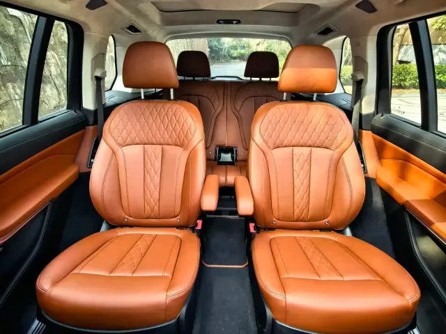 BMW BMW X7 M60i 2023 xDrive M60i — Фото автомобиля 10