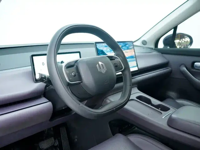 Leapmotor C10 — Фото автомобиля 15