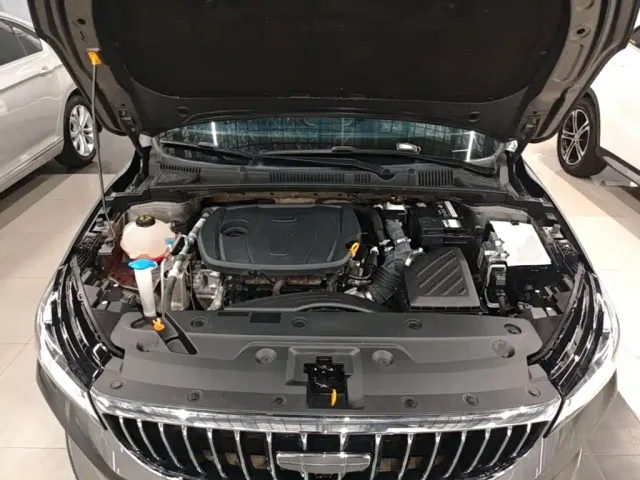Geely Emgrand — Фото автомобиля 19