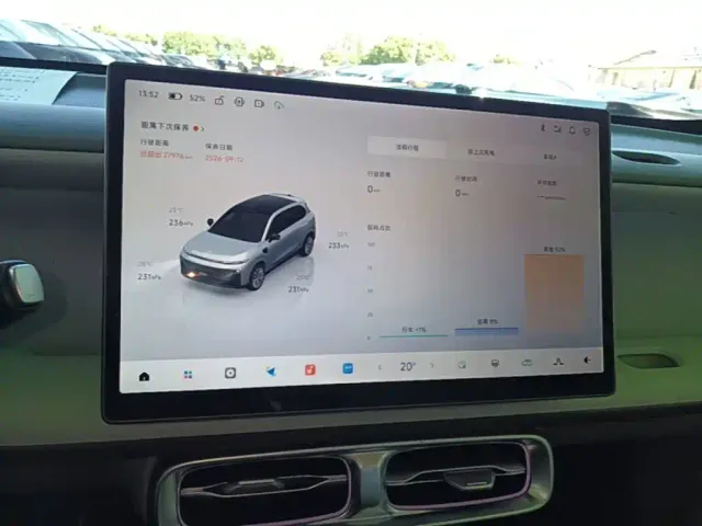 Leapmotor B10 — Фото автомобиля 12