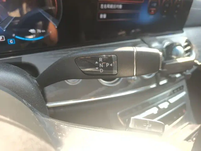 Mercedes-Benz E-Class — Фото автомобиля 15