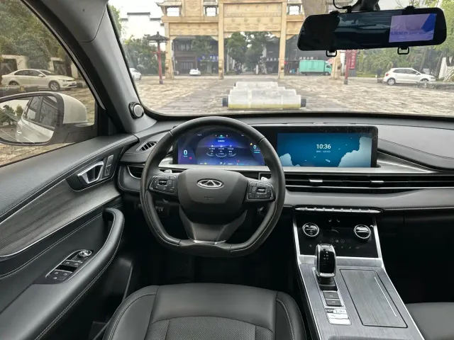 Chery Tiggo 8 — Фото автомобиля 12