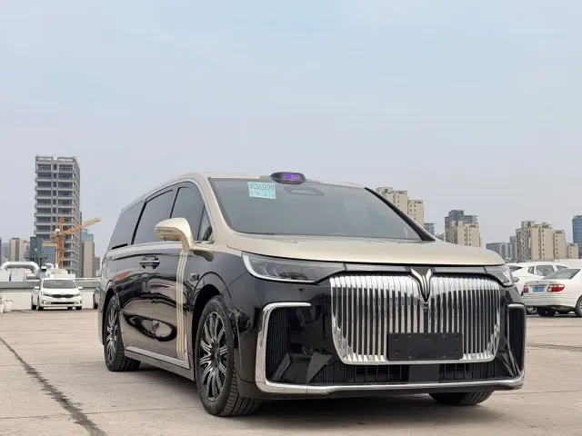 Voyah Auto Voyah Dreamer 2025 EV AWD Flagship Qiankun Edition — Фото автомобиля 3