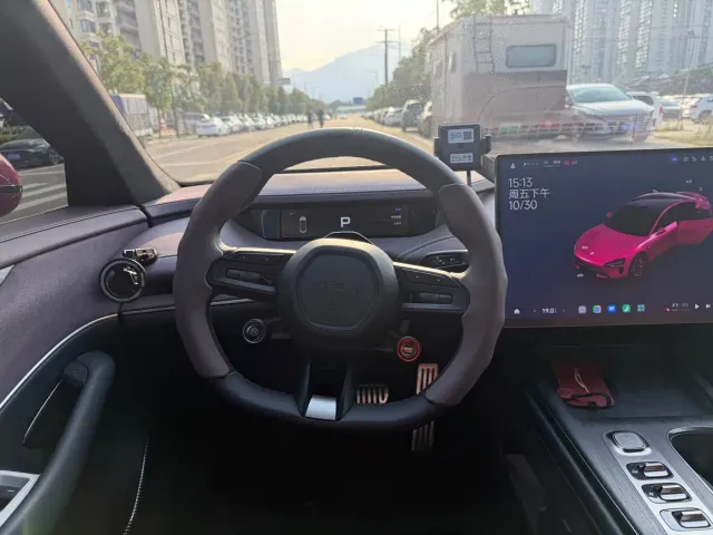 Xiaomi SU7 — Фото автомобиля 8
