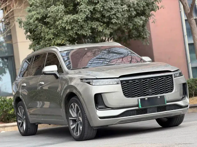 Li Auto ONE — Фото автомобиля 3