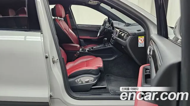 Porsche Macan — Фото автомобиля 17