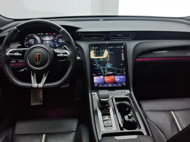 Hongqi H6 — Фото автомобиля 12