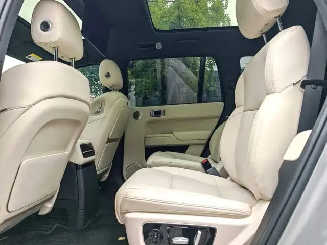 Li Auto L9 — Фото автомобиля 4