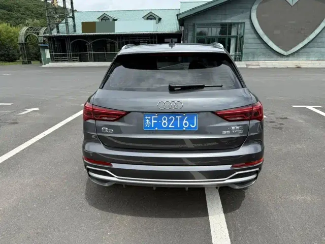 Audi Q3 — Фото автомобиля 5