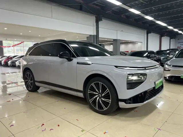 Xpeng G9 — Фото автомобиля 3