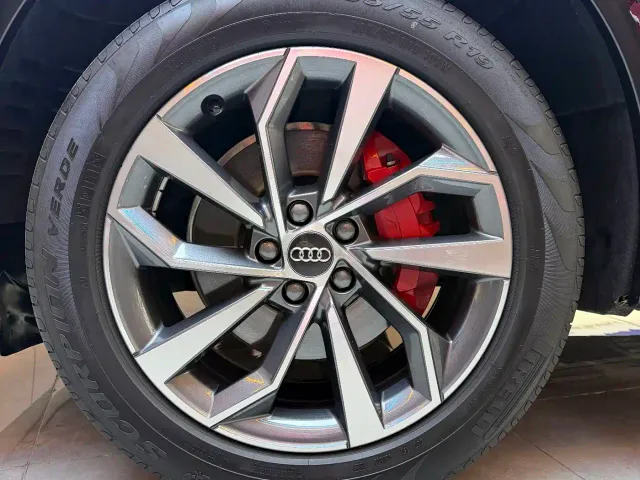 Audi Q5L — Фото автомобиля 15