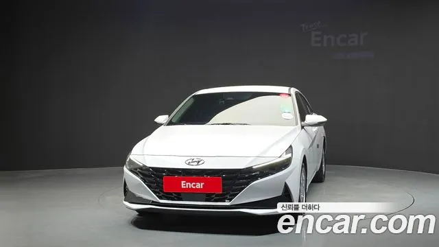 Hyundai Avante — Фото автомобиля 3