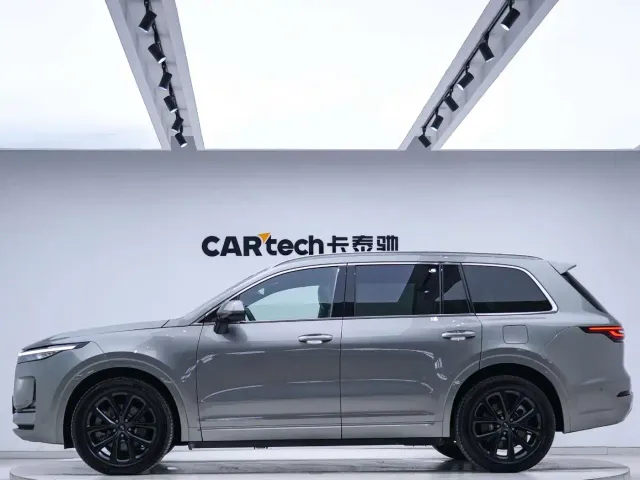 Li Auto ONE — Фото автомобиля 2