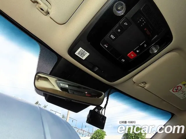 Kia Carnival Generation 4 — Фото автомобиля 16