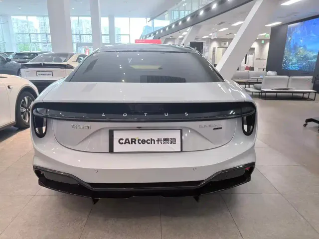 Lotus Emeya — Фото автомобиля 3