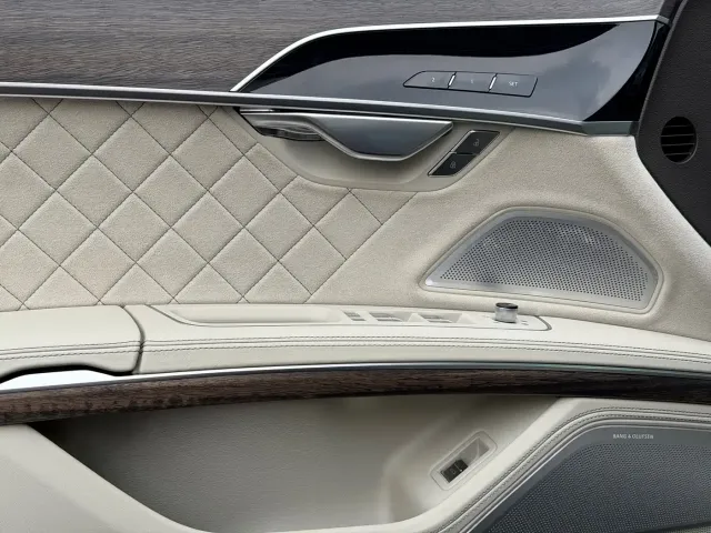 Audi Audi A8 2022 A8L Horch Founder's Edition Legendary — Фото автомобиля 17