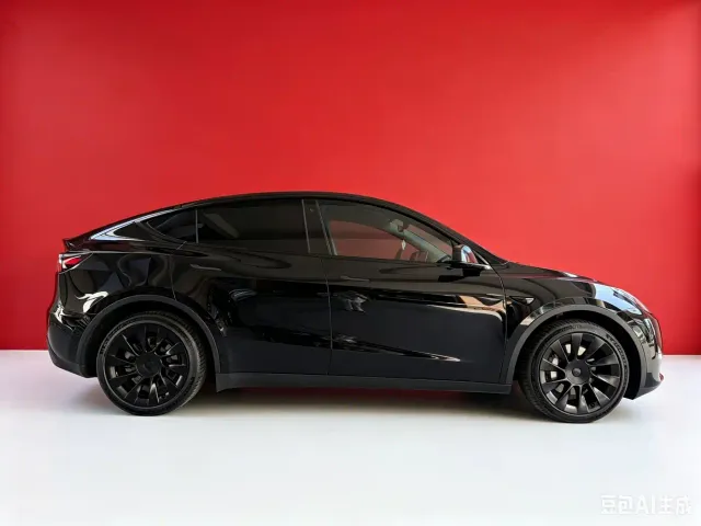 Tesla Model Y — Фото автомобиля 4