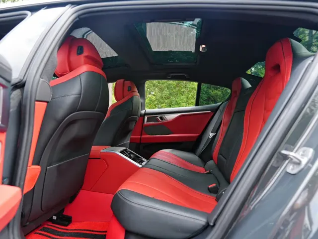 BMW 8 Series — Фото автомобиля 8