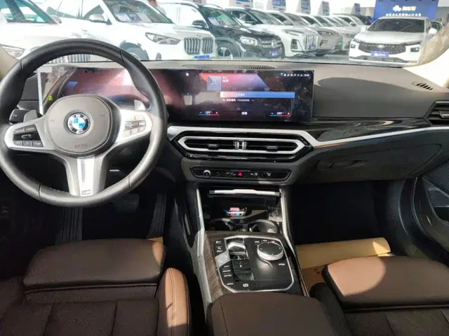 BMW 3 Series — Фото автомобиля 12
