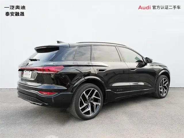 Audi Q6L e-tron — Фото автомобиля 5