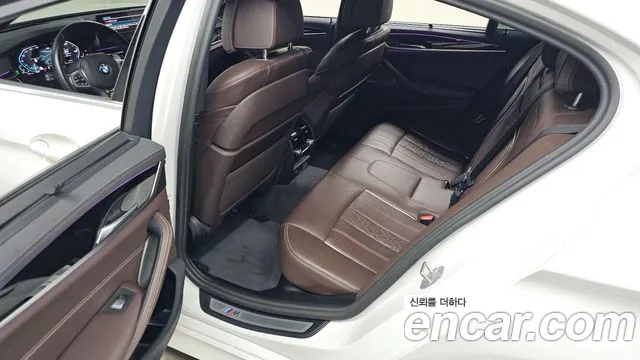 BMW 5-Series 5 серия (G30) 530i xDrive M Sport — Фото автомобиля 10