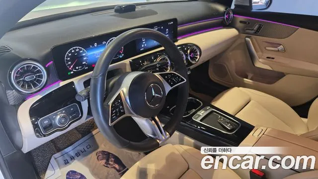 Mercedes-Benz A-Class W177 — Фото автомобиля 9