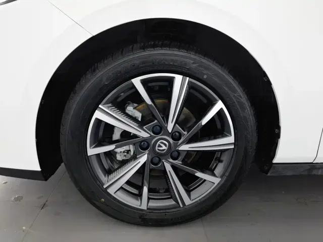 Changan Eado — Фото автомобиля 17