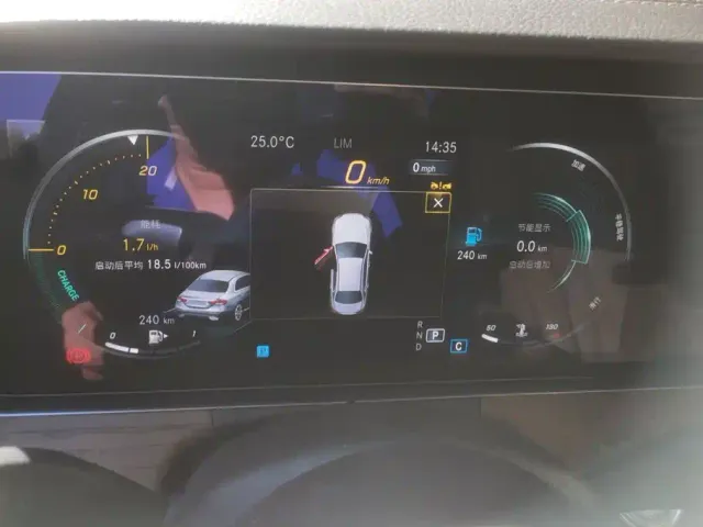 Mercedes-Benz E-Class — Фото автомобиля 14