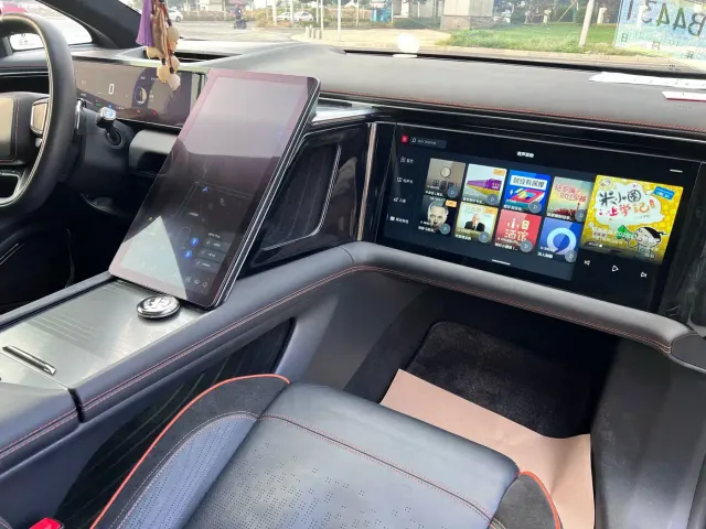 HiPhi HiPhi X 2021 Flagship Edition 6-Seater — Фото автомобиля 14