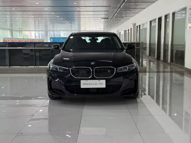 BMW i3 — Фото автомобиля 3