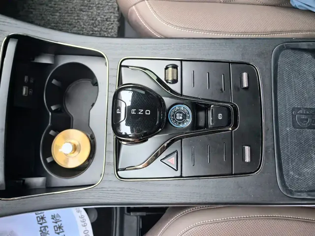BYD Han 2022 DM-i 121KM Premium Edition — Фото автомобиля 17