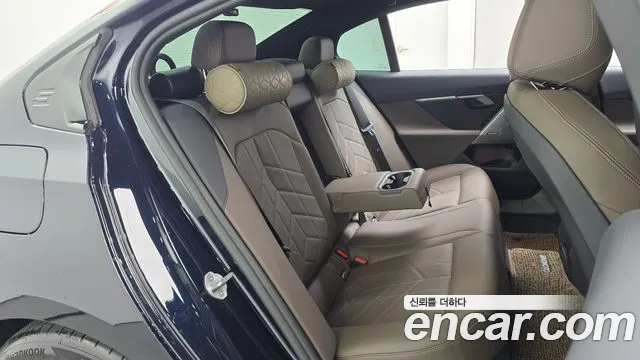 BMW 5-Series — Фото автомобиля 11