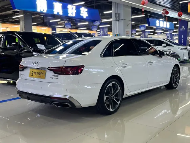 Audi A4L — Фото автомобиля 10