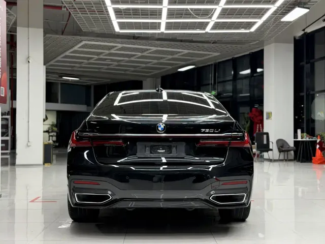 BMW 7 Series — Фото автомобиля 5