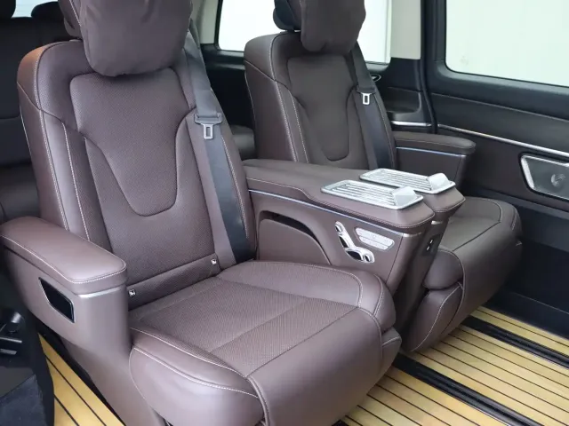 Mercedes-Benz V-Class — Фото автомобиля 13