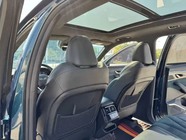 Geely Xingyue L — Фото автомобиля 15