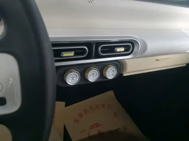 Wuling Hongguang Mini EV — Фото автомобиля 12