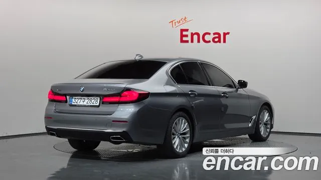 BMW 5-Series 5 серия (G30) 523d Luxury — Фото автомобиля 2