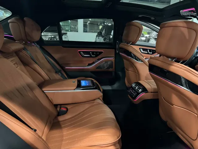 Mercedes-Benz S-Class — Фото автомобиля 17