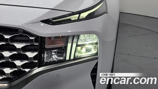 Hyundai Santafe Новый Santa Fe Бензин 2.5T 2WD — Фото автомобиля 20