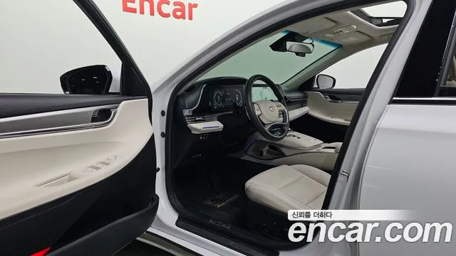 Hyundai Grandeur (New) Hybrid — Фото автомобиля 15