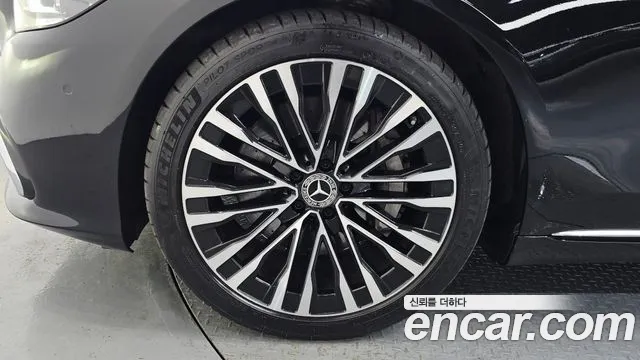 Mercedes-Benz S-Class — Фото автомобиля 4